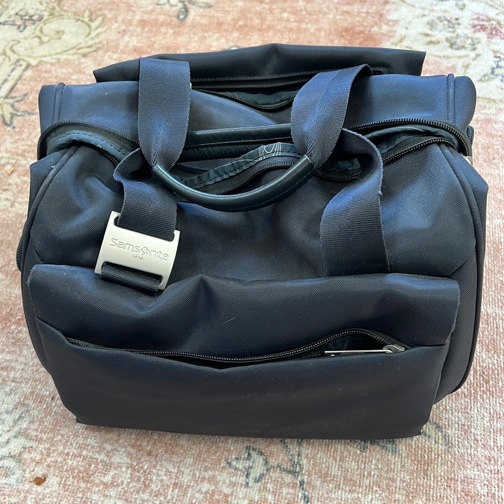 Samsonite small accessory bag
